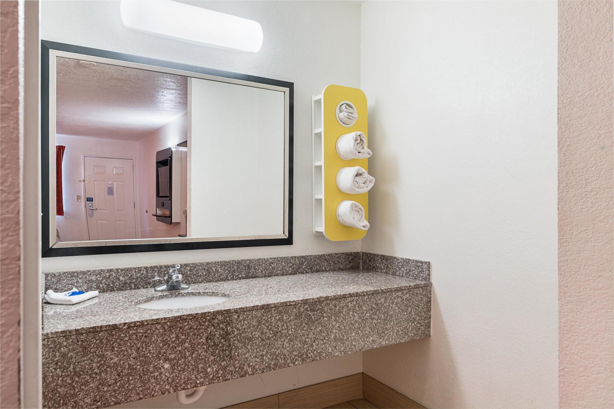 Motel 6-San Antonio, Tx - Fiesta Trails エクステリア 写真