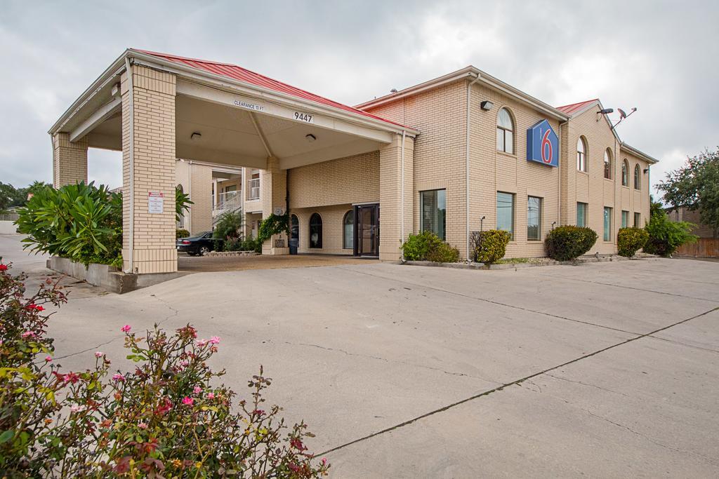 Motel 6-San Antonio, Tx - Fiesta Trails エクステリア 写真