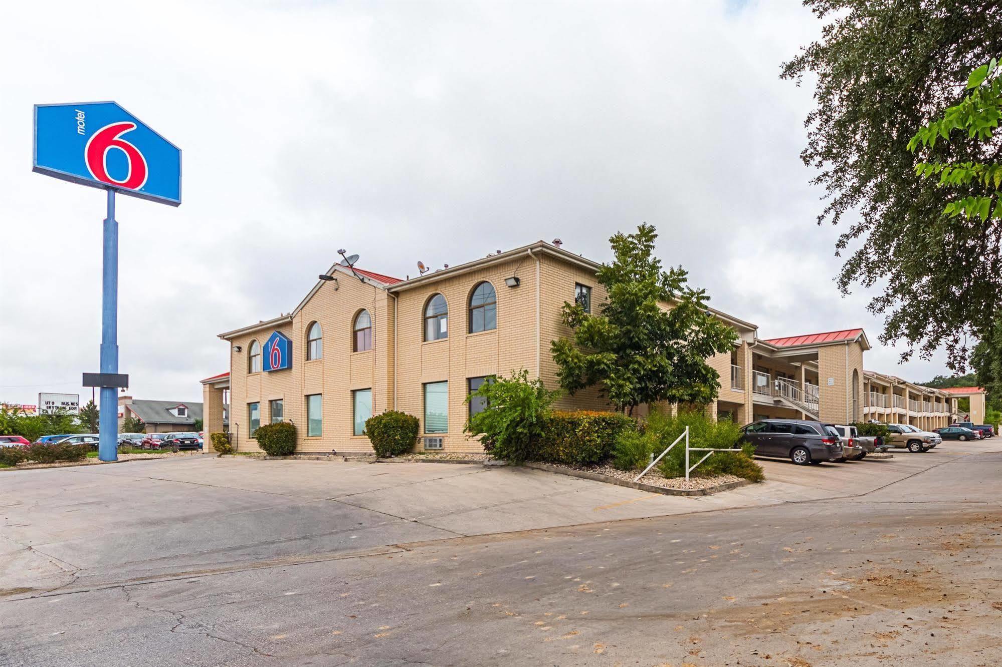 Motel 6-San Antonio, Tx - Fiesta Trails エクステリア 写真