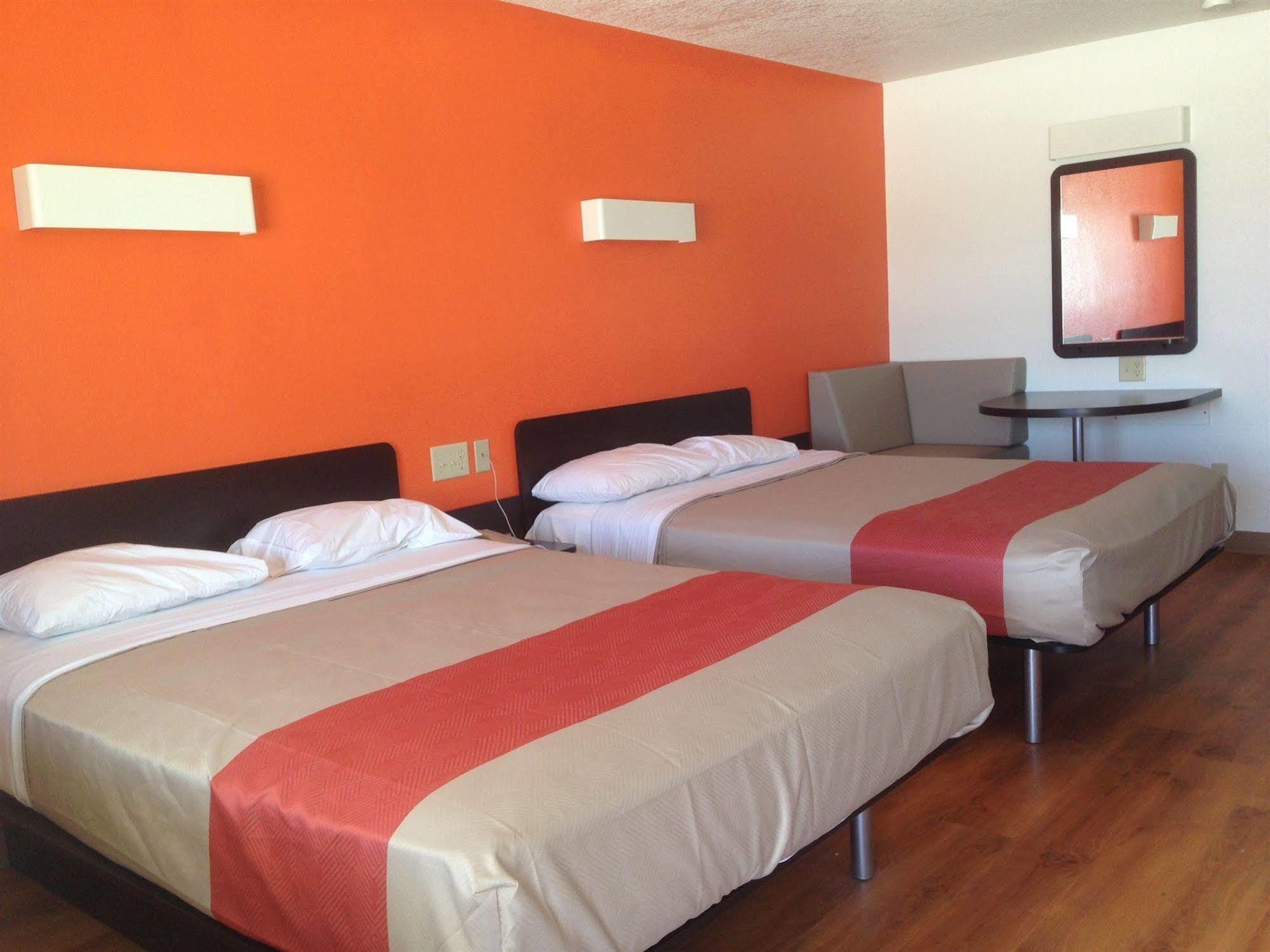 Motel 6-San Antonio, Tx - Fiesta Trails エクステリア 写真