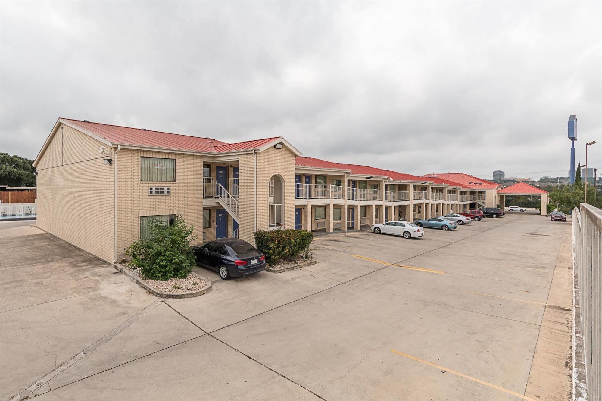 Motel 6-San Antonio, Tx - Fiesta Trails エクステリア 写真